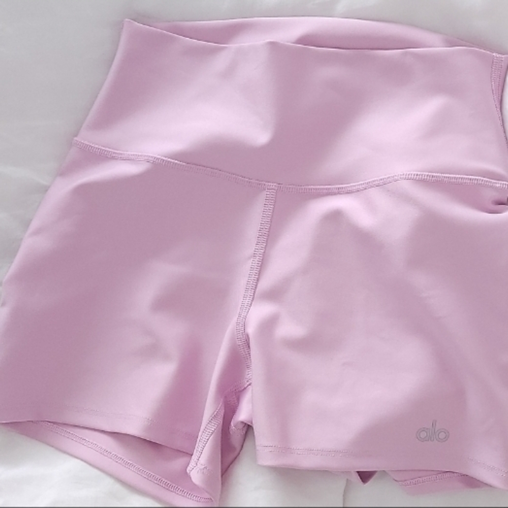 ALO Yoga Women's light purple High-Waist Shorts